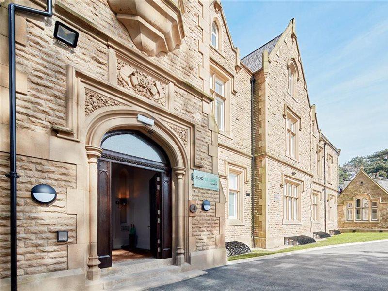 Oddfellows On The Park Чедл Экстерьер фото The former school buildings, now the home of the University of Huddersfield