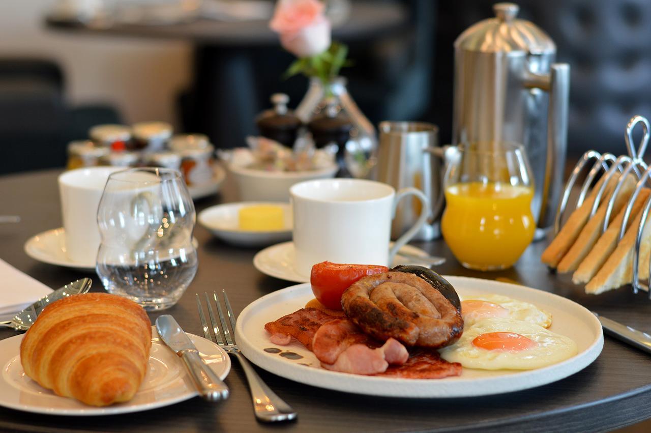 Oddfellows On The Park Чедл Экстерьер фото English breakfast